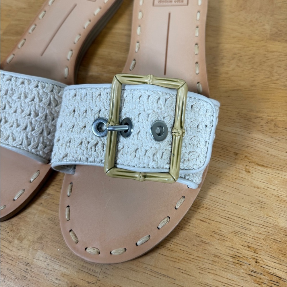 Dolce Vita Dasa Sandal Crocheted Bamboo Buckle Leather Sole Womens 8 Cream - Picture 2 of 5